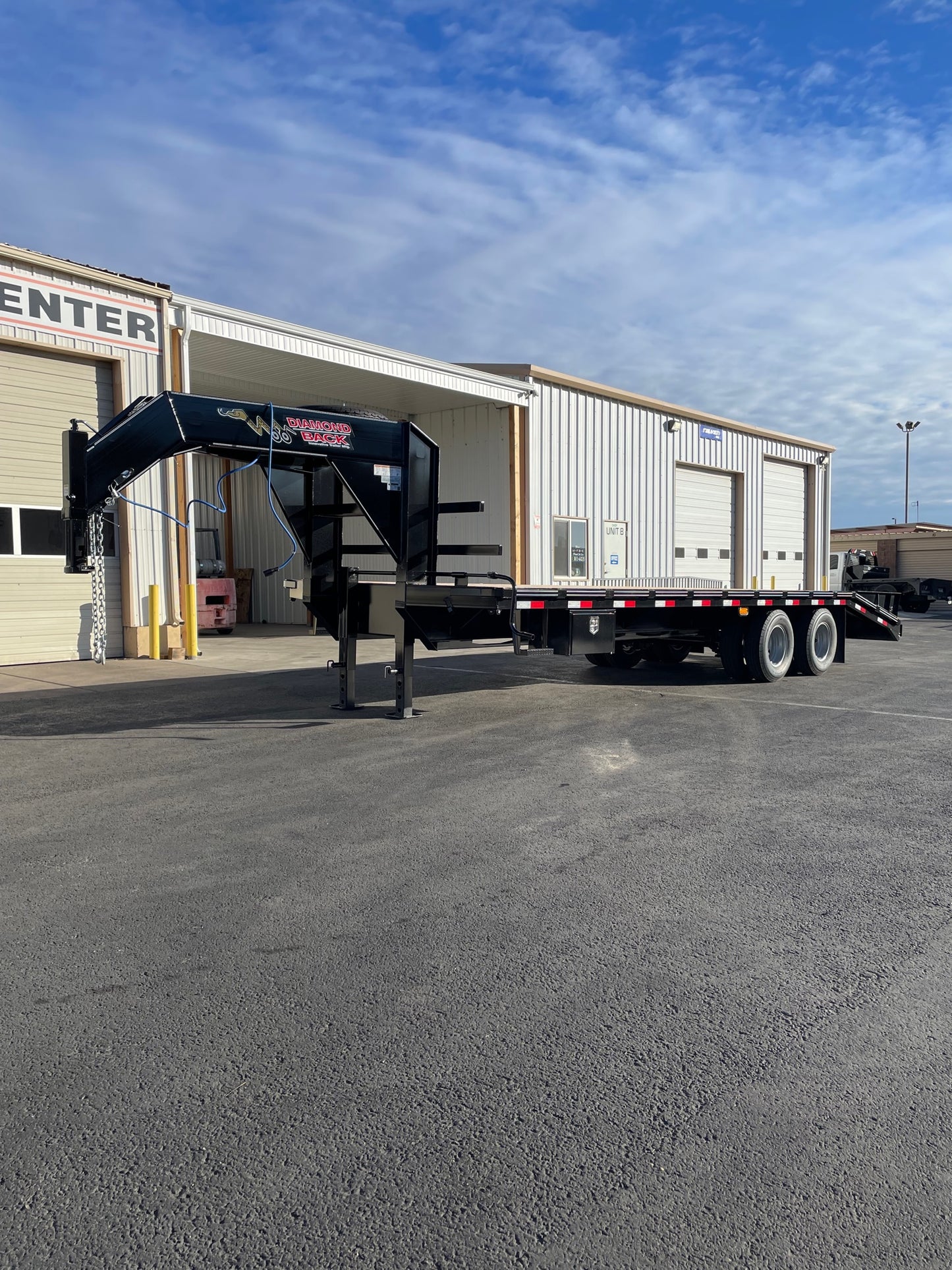 8.5x25 21K 2024 Innovative Gooseneck
