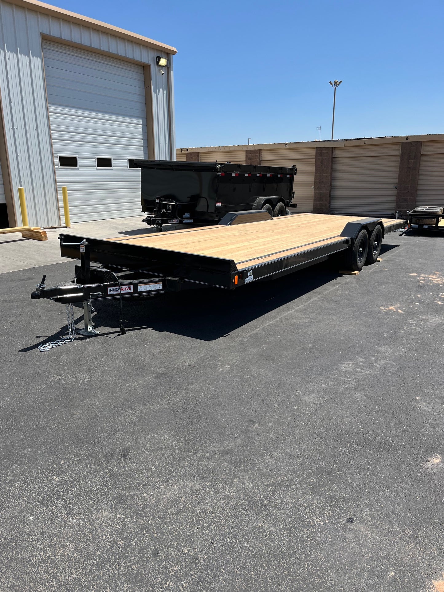 8.5x24 2024 Innovative Equipment - Car Hauler Trailer with Drive Over Fenders