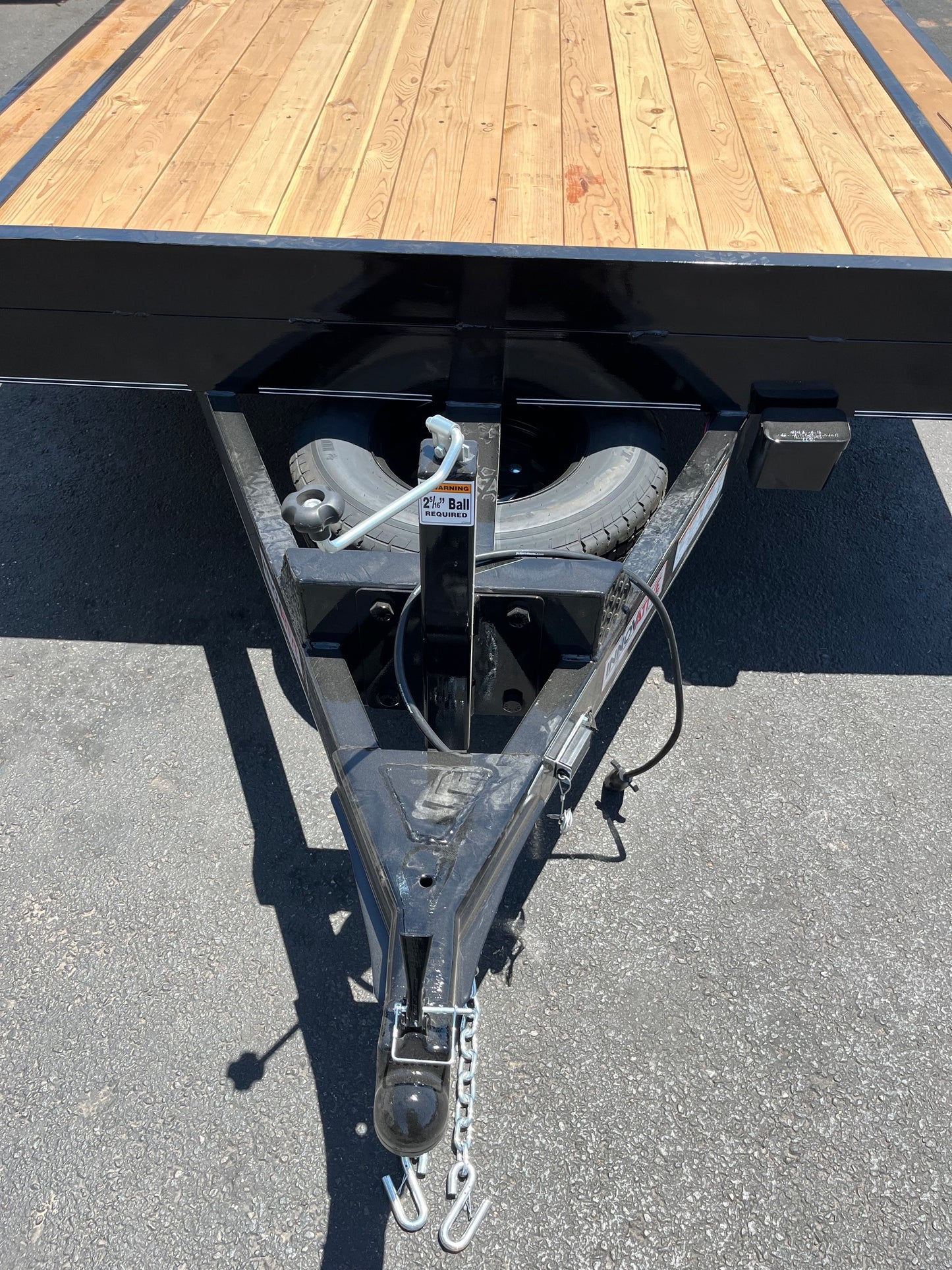 8.5x24 2024 Innovative Equipment - Car Hauler Trailer with Drive Over Fenders